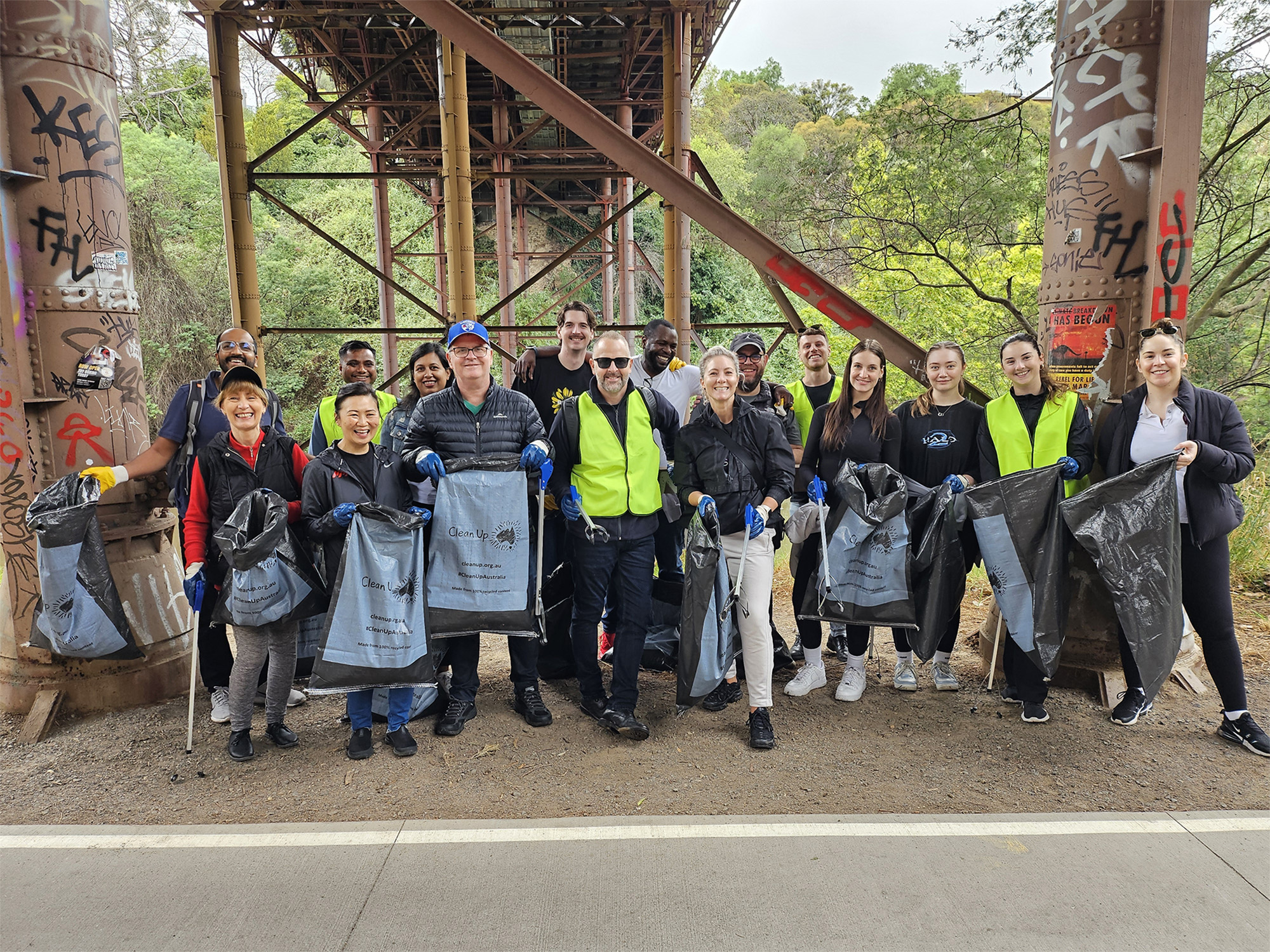 Custom Fleet staff volunteering with Clean Up Australia.